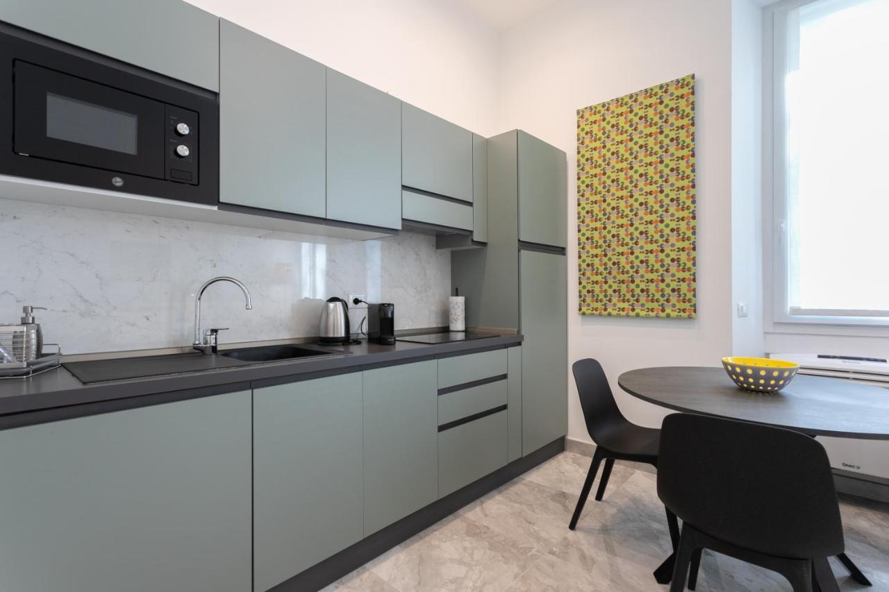 Luna Homes - Bilocale In Mac Mahon Appartement